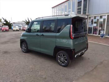 デリカミニ Ｇ ＰＲＥＭＩＵＭ ナビ・全方位カメラ 4WD