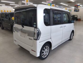 タントカスタム X　トップエディションSAⅢ　4WD