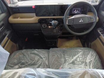 デリカミニ T プレミアム デリマルパッケージ ターボ 4WD