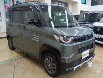 デリカミニ T　プレミアム　ターボ　４WD