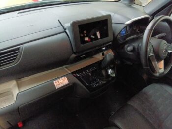 デリカミニ T　プレミアム　ターボ　４WD