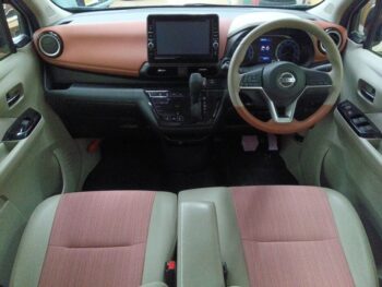 デイズ ボレロ　純正ナビ　バックカメラ　４WD