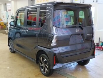 タントカスタム X　４WD