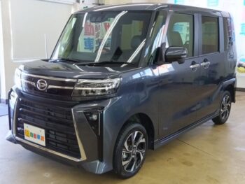 タントカスタム X　４WD