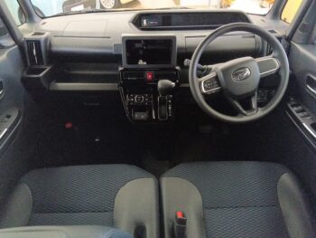 タントカスタム X　４WD