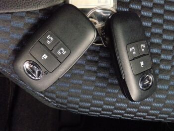 タントカスタム X　４WD