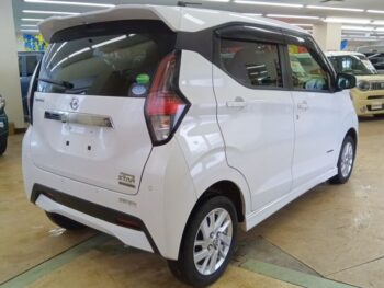 デイズ ハイウェスターX　純正ナビTVバックモニター　４WD