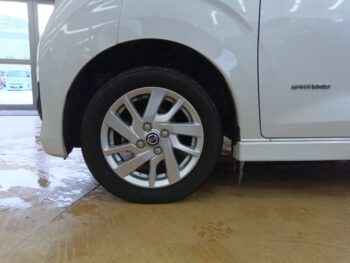 デイズ ハイウェスターX　純正ナビTVバックモニター　４WD