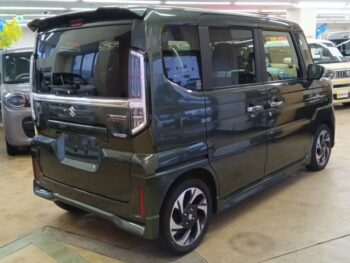 スペーシアカスタム ハイブリッドXS　全方位モニター純正９インチナビ・TV・スズキコネクト　４WD