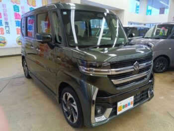 スペーシアカスタム ハイブリッドXS　全方位モニター純正９インチナビ・TV・スズキコネクト　４WD