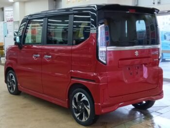 スペーシアカスタム ハイブリッドXS　未使用車　４WD