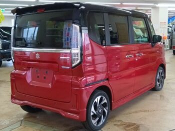 スペーシアカスタム ハイブリッドXS　未使用車　４WD