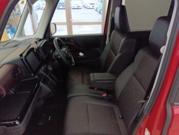 スペーシアカスタム ハイブリッドXS　未使用車　４WD