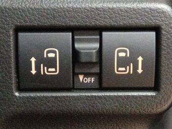 スペーシアカスタム ハイブリッドXS　未使用車　４WD