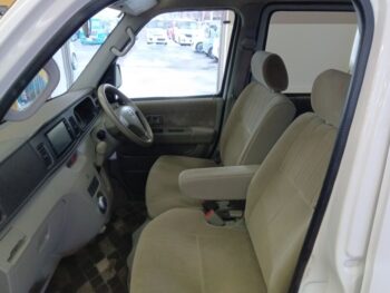 アトレーワゴン カスタムターボR　ディスプレイオーディオ　４WD