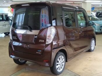 デイズルークス ハイウェイスターX　純正ナビ・TV・アラウンドビューモニター　４WD