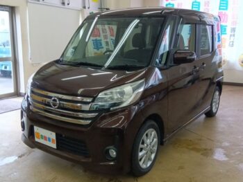 デイズルークス ハイウェイスターX　純正ナビ・TV・アラウンドビューモニター　４WD