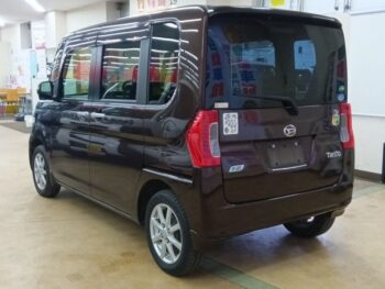 タント G　SA　純正ナビ・TV・バックカメラ　４WD