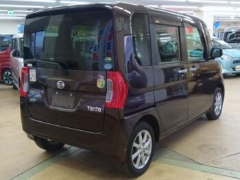 タント G　SA　純正ナビ・TV・バックカメラ　４WD