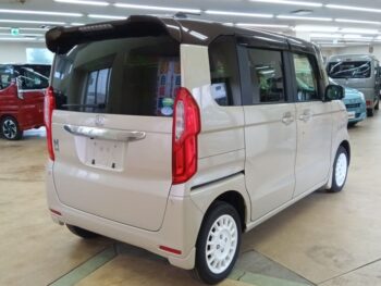 N-BOX G・Lターボホンダセンシング　純正ナビ・ＴＶ　４WD