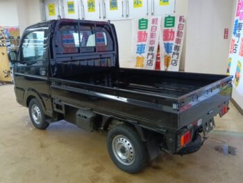 キャリイトラック KCエアコン・パワステLEDヘッドランプ装着車　デュアルカメラブレーキサポート　未使用車　４WD