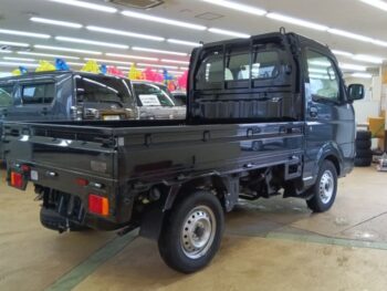 キャリイトラック KCエアコン・パワステLEDヘッドランプ装着車　デュアルカメラブレーキサポート　未使用車　４WD