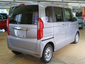 N-BOX G・Lターボホンダセンシング　ナビ付　４WD