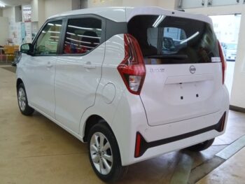 デイズ X　ナビ・バックモニター　後期型　４WD