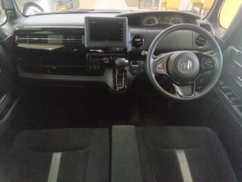 N-BOXカスタム L ナビ・TV 後期型 4WD