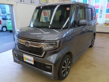 N-BOXカスタム L・ターボ　４WD