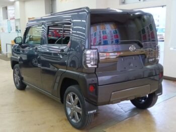 タフト Gターボ　ダーククロムベンチャー　パノラマモニター　４WD
