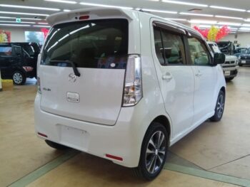フレアカスタムスタイル XT　ターボ　ナビ・TV・バックカメラ　４WD