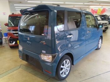 ワゴンR カスタムZ 昇降シート車　純正ナビ・TV・バックカメラ　４WD