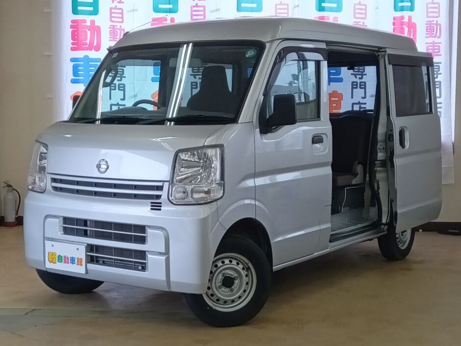 NV100クリッパーバン DX　４WD