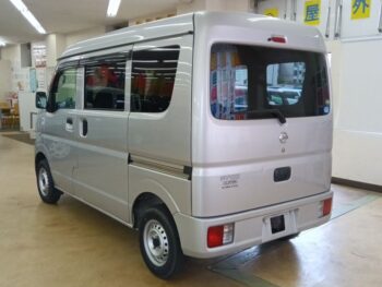 NV100クリッパーバン DX　４WD