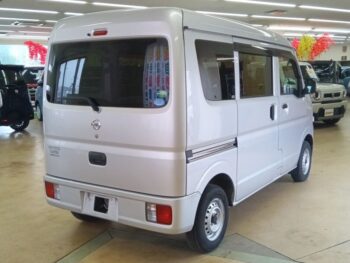NV100クリッパーバン DX　４WD