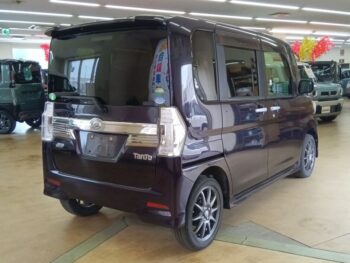 タントカスタム RS　SA　４WD
