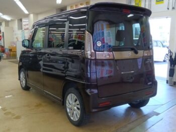 スペーシアカスタムZ ベースグレード　全方位モニター付純正ナビ・TV　４WD