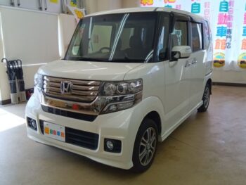 N-BOXカスタム G・Lパッケージ　ナビ・TV・バックカメラ　４WD