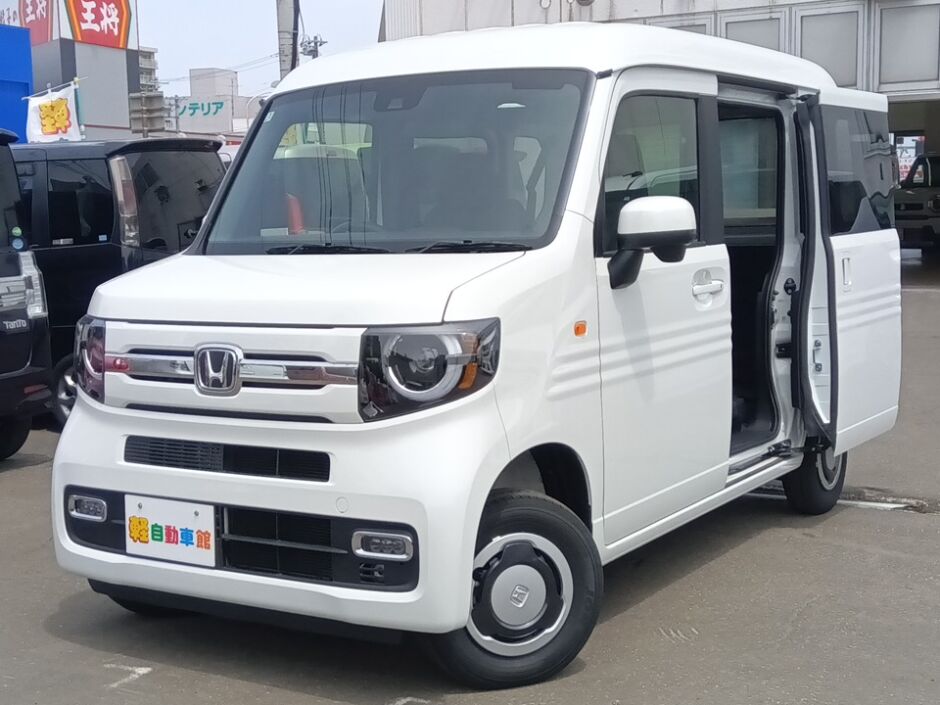 N-VAN ファン　４WD