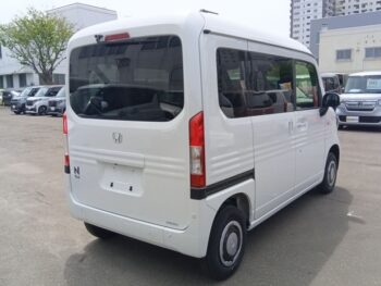 N-VAN ファン　４WD