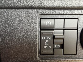 ムーヴ Ｇ　未使用車　現行型 4WD