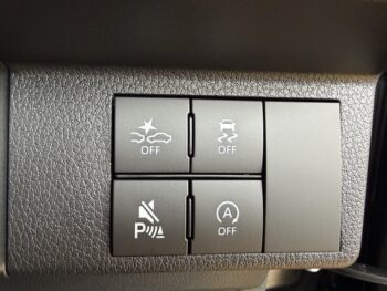 ムーヴ Ｇ　未使用車　現行型 4WD
