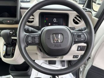 N-BOX ベースグレード 未使用車
