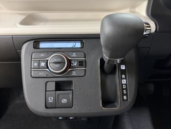 ムーヴキャンバス ストライプスＧ 4WD 未使用車