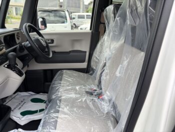 N-BOX ベースグレード 未使用車