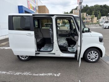 N-BOX ベースグレード 未使用車
