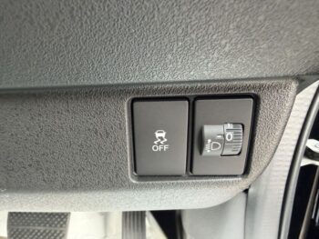N-BOXカスタム ベースグレード 未使用車