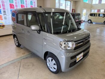 スペーシア ハイブリッドX　純正ディスプレイオーディオ・バックカメラ　未使用車　４WD