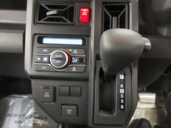 タフト X 未使用車 4WD